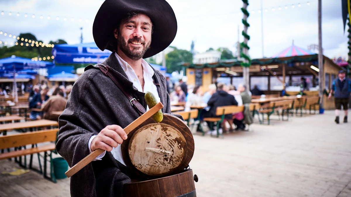 Oktoberfest 2025: Was Andreas Erb als Gurkenmann auf der Oiden Wiesn erlebt - München