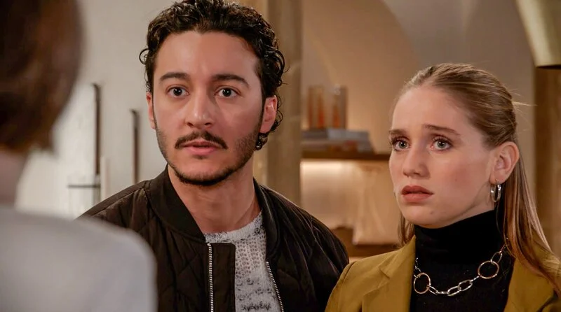 C2811ea567b344b9a1a4231e9b670753 B W 900.jpg