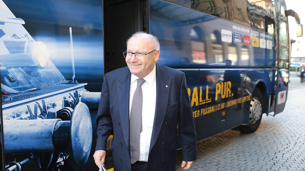 Lok Leipzig ehrt verstorbenen Sponsor und überrascht Europacup-Legende | Sport