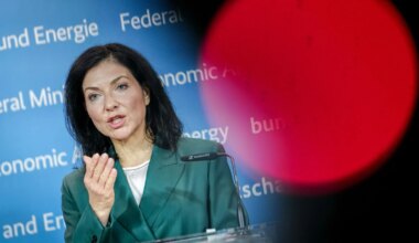 Energiewende in Deutschland: Das Stromnetz hinkt dem Ausbau hinterher - Meinung