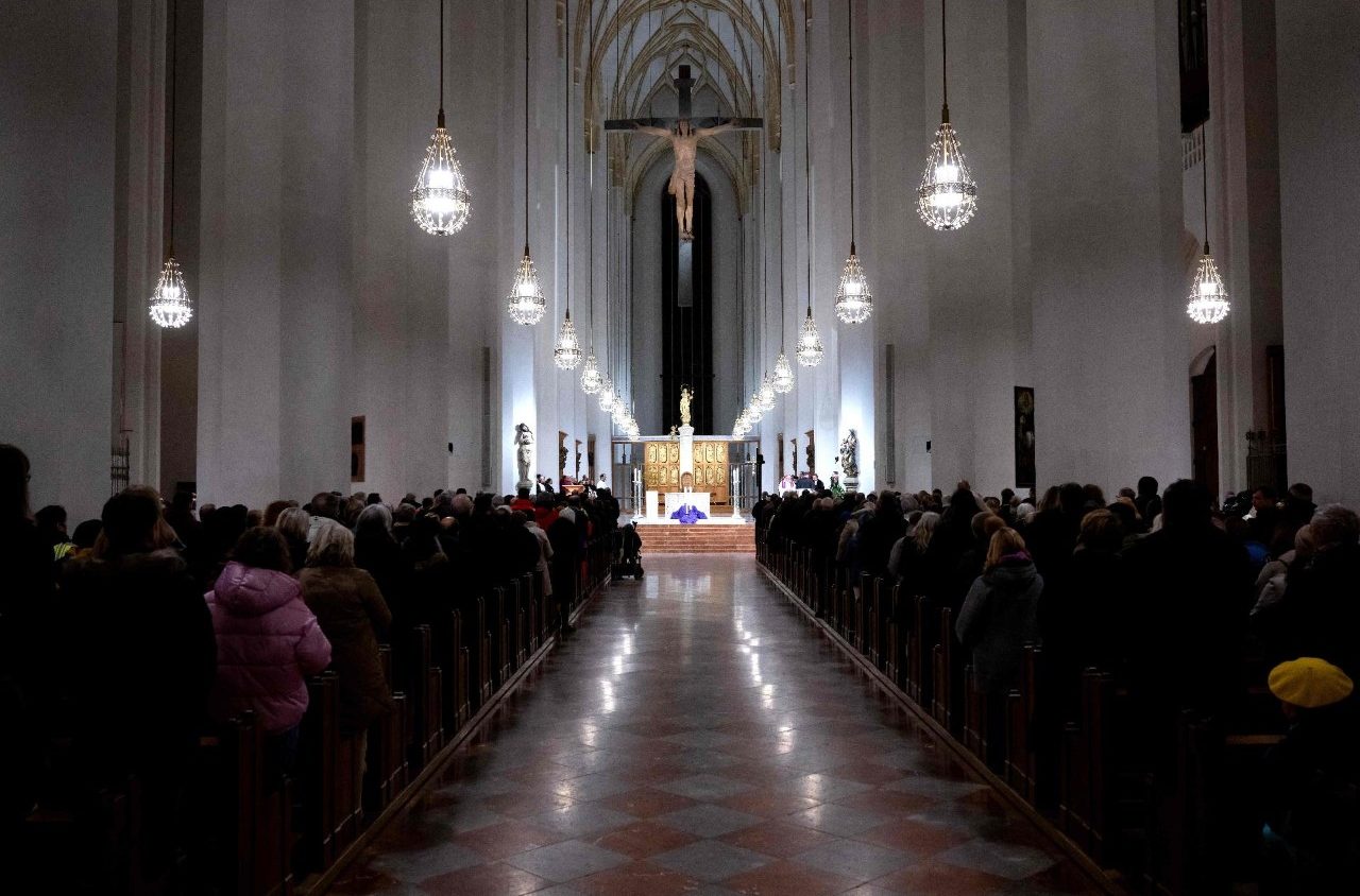 D: Erzdiözese München lädt Missbrauchsbetroffene ein