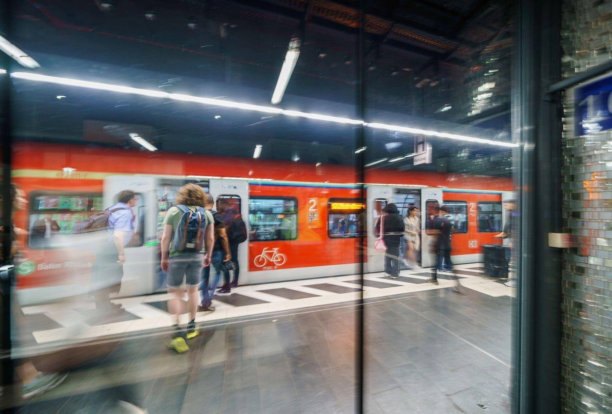 Wiesbaden | Jeder sechste Studierende pendelt über eine Stunde zur Uni