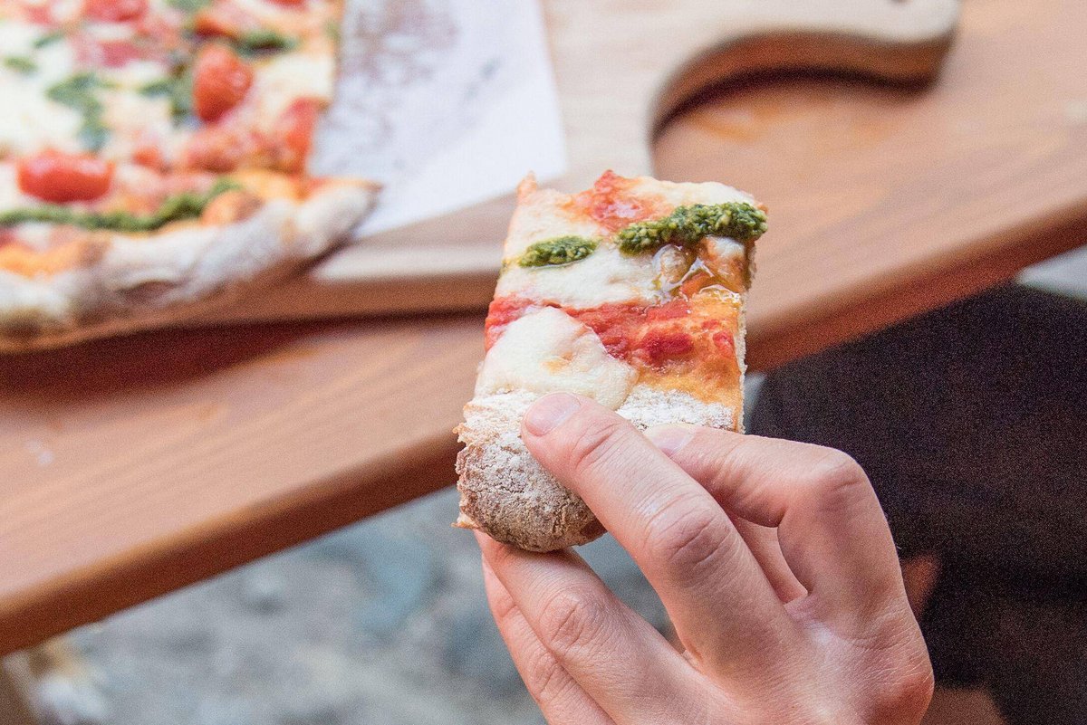 Bonn | Nicht nur andere Form: Was Pinsa und Pizza unterscheidet