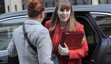 London | Steuerskandal: Britische Vizepremierministerin tritt zurück