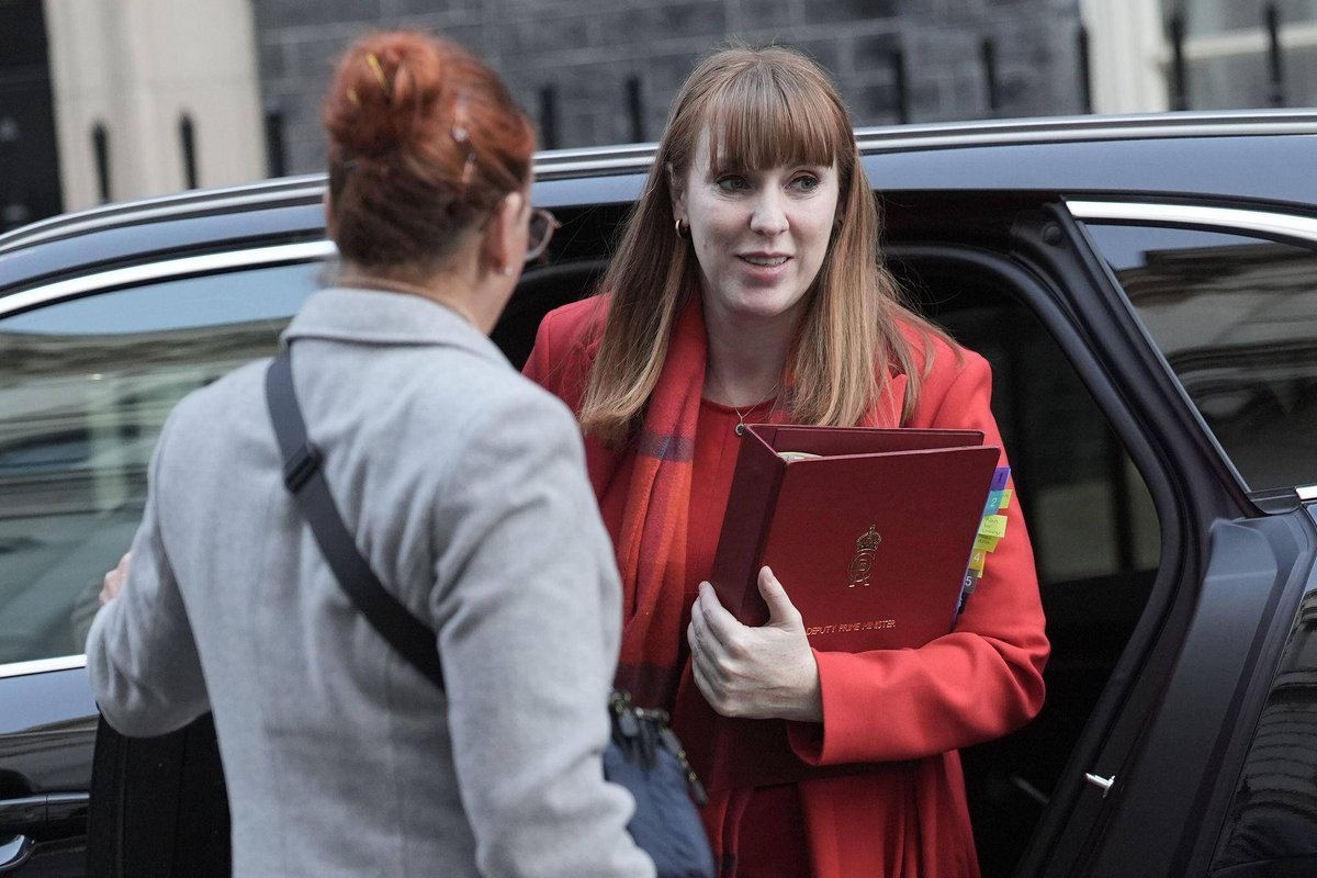 London | Steuerskandal: Britische Vizepremierministerin tritt zurück
