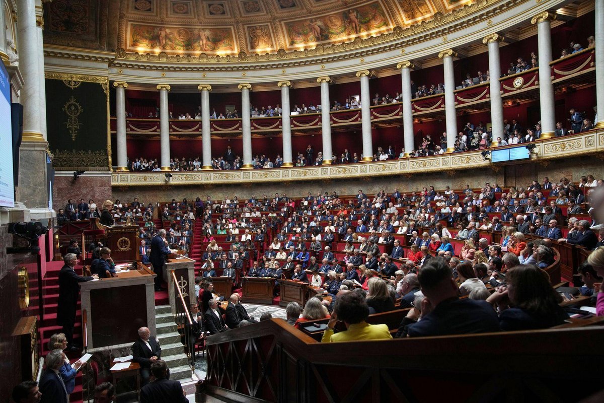 Paris | Frankreichs Premier: Vertrauensfrage als Wahrheitsmoment