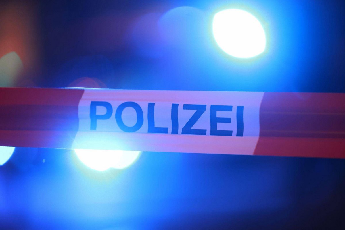 Neumünster | Personen mit Schusswaffen gemeldet - Polizei sperrt Bahnhof