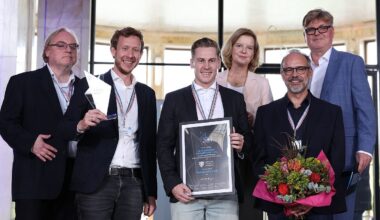 Wie gelingt Werbung im digitalen Zeitalter? – Wuppertaler Wohnzimmerstudie gewinnt wichtigen Branchenpreis
