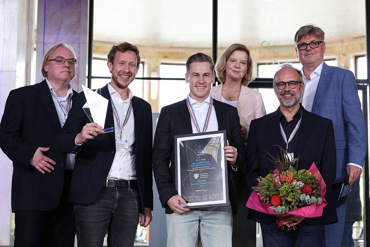 Wie gelingt Werbung im digitalen Zeitalter? – Wuppertaler Wohnzimmerstudie gewinnt wichtigen Branchenpreis