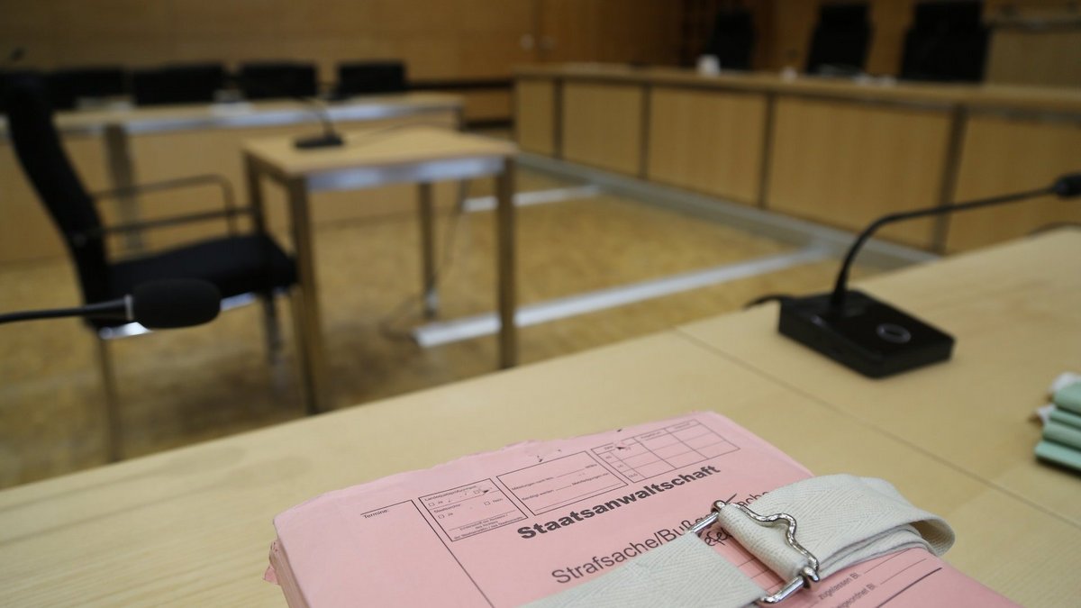 Vergewaltigungsskandal in Bielefeld-Bethel: Drei Vorgesetzte der Klinik vor Gericht