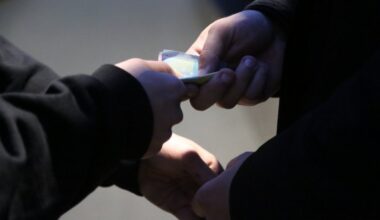 Bielefeld: Hiddenhauser mit Drogen und Waffen erwischt