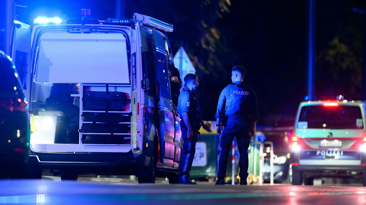 Tochter des Täters gestorben: Zahl der Toten steigt nach Schüssen in Wien