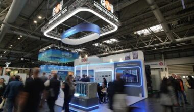 Clou stellt die neuesten Innovationen im Bereich Energiespeicherung auf der Solar & Storage Live UK vor