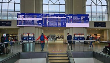 Was Bahnreisende wissen müssen - Brand und Unfall bei Hannover: Wichtige Bahnstrecke gestört - Wirtschaft