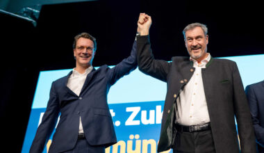 Söder und Wüst plötzlich ziemlich beste Freunde | Politik