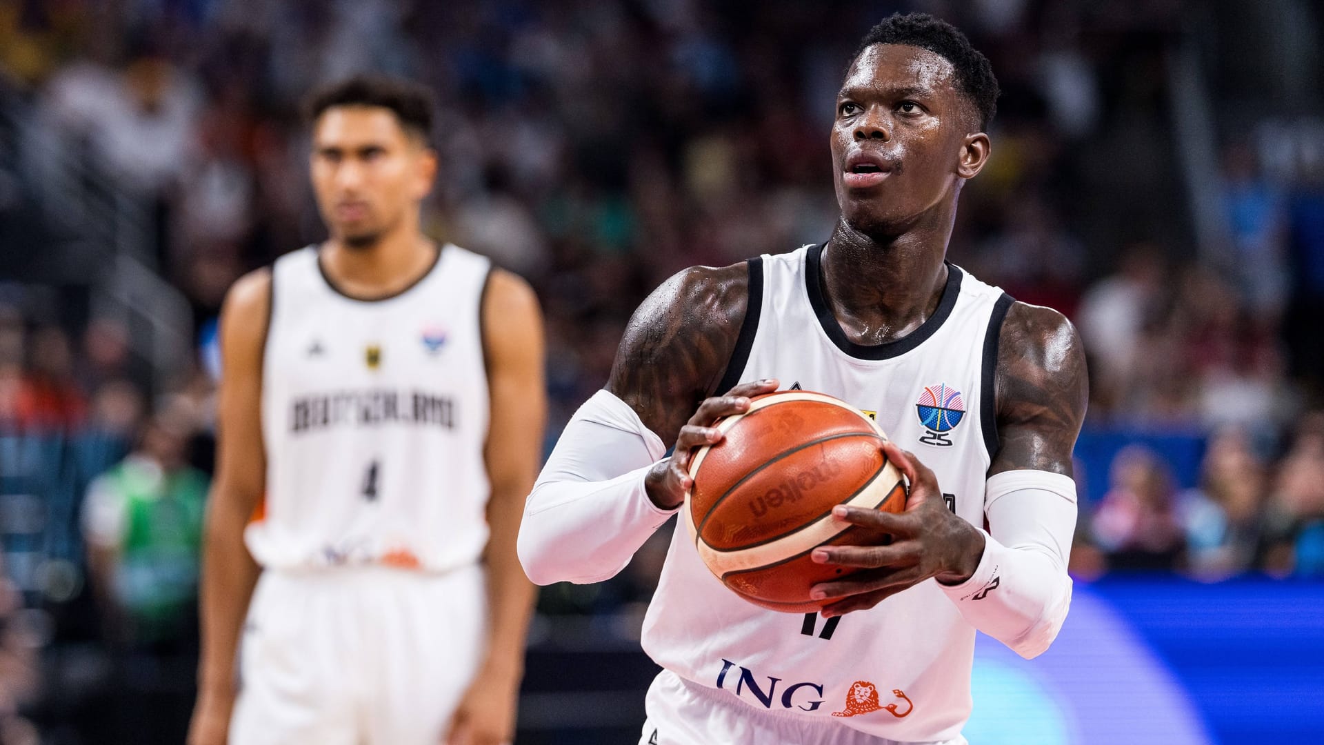 Dennis Schröder: Er ist Teil der deutschen Basketball-Nationalmannschaft.