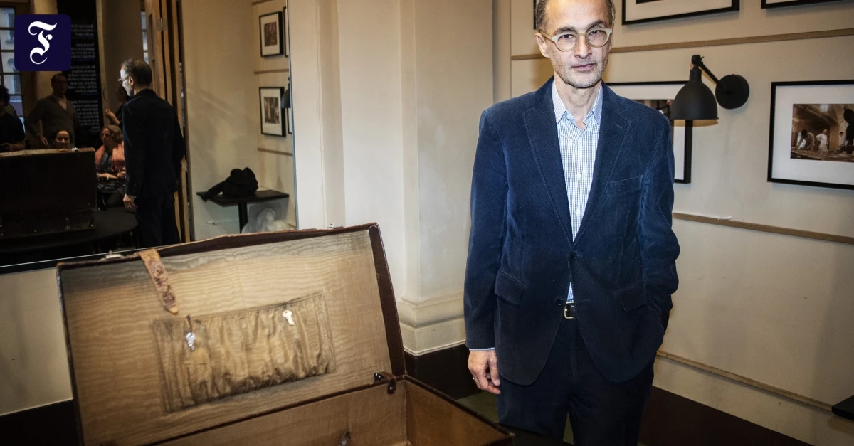 Aris Fioretos' literarischer Essay „Das graue Buch“