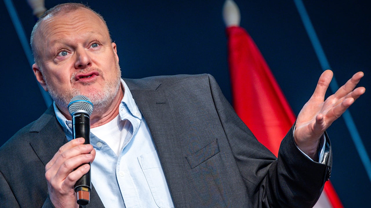 Stefan Raab überrascht mit gleich vier Shows pro Woche | Unterhaltung
