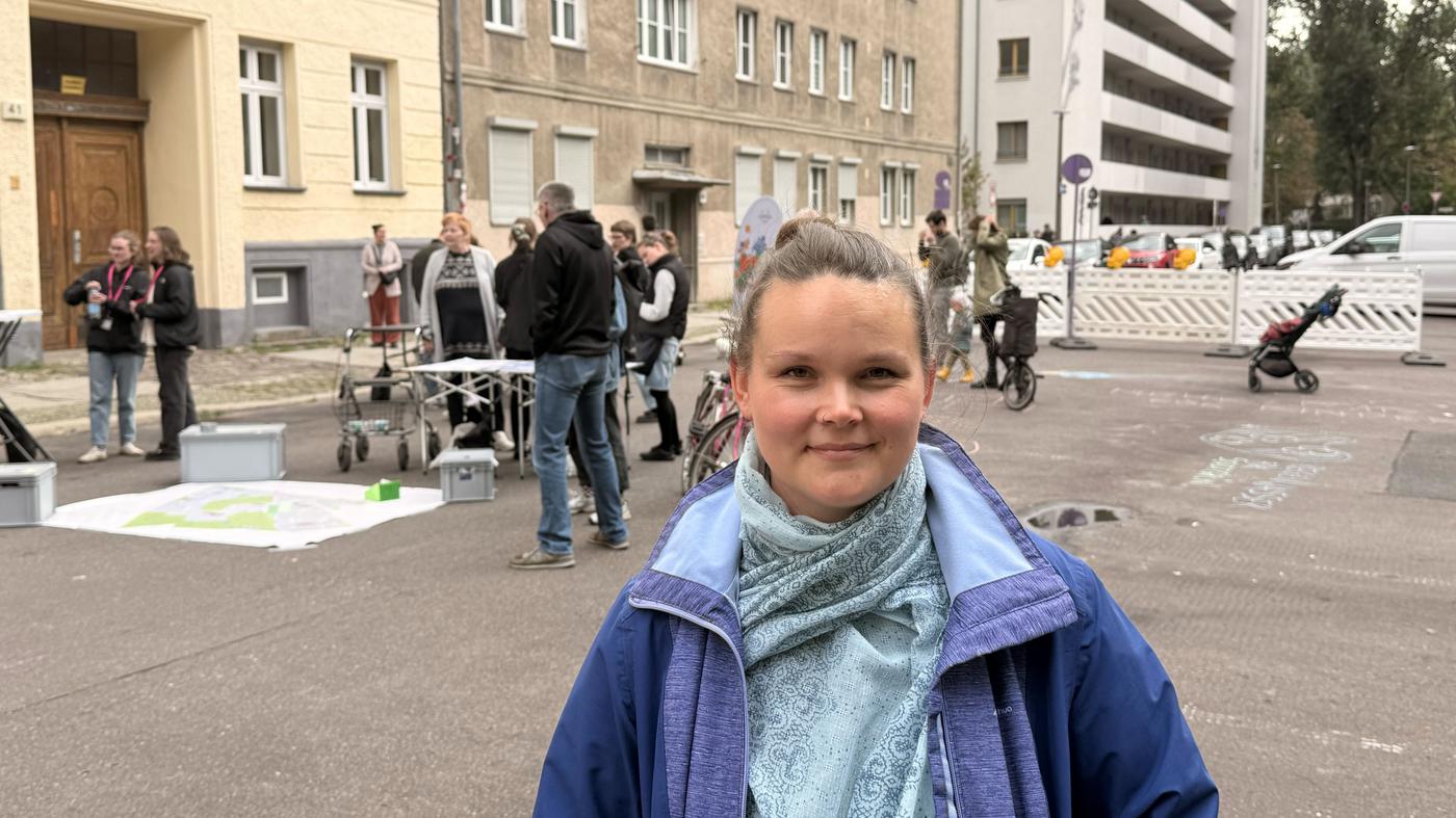 Anwohner in Berlin-Friedrichshain diskutieren über Schulzonen und Parkplätze