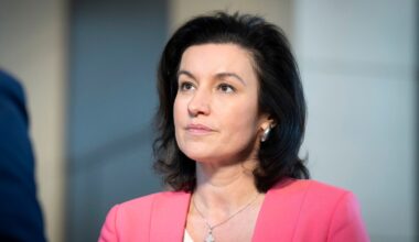 Jecke Auszeichnung aus Aachen an Ministerin Bär - Rheinland - Nachrichten