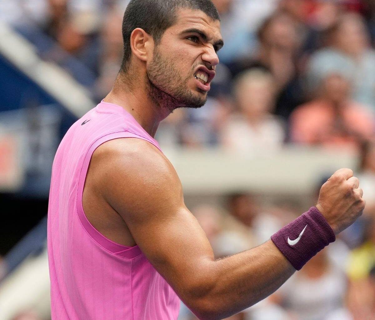 Alcaraz dank Sieg im Topstar-Duell mit Djokovic im Finale