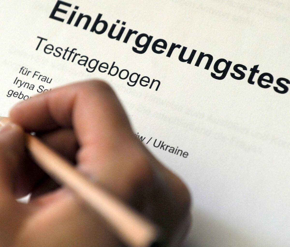 Polizei ermittelt in mehreren Städten zu Sprachtest-Betrug