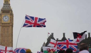 Rechte Großdemo in London: Zusammenstöße mit Polizei