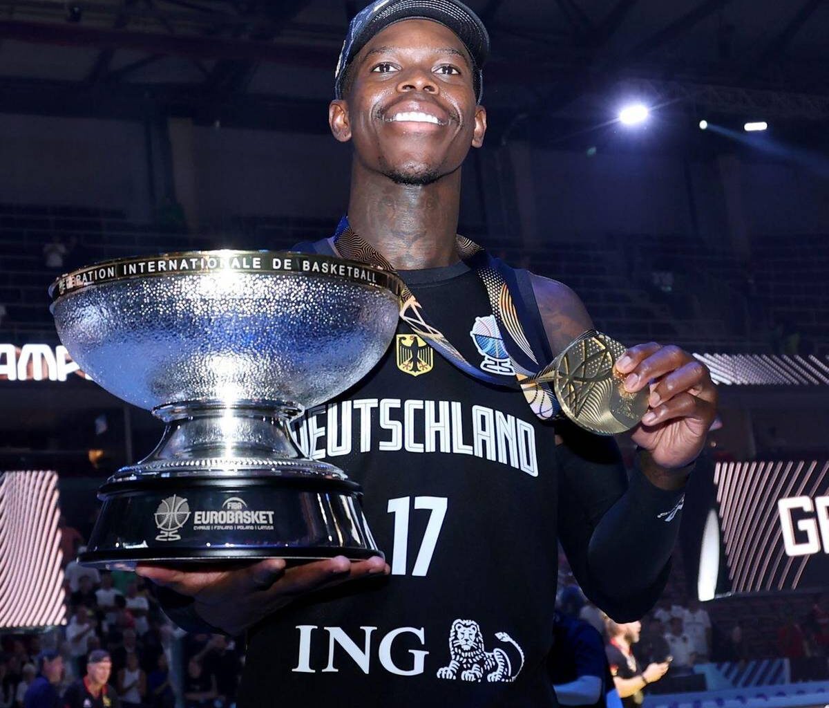 Dusche mit Skibrille: Schröder erklimmt Basketball-Gipfel