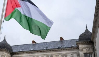 Streit um palästinensische Flaggen an Frankreichs Rathäusern