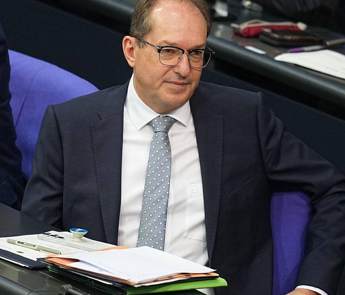 Dobrindt: Hybride Bedrohung ist allgegenwärtig