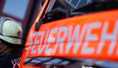 Zwei Busse in Hamburg zusammengestoßen - mehrere Verletzte