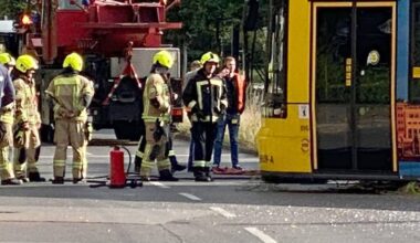 Crash von Tram und Reisebus in Berlin - Fahrer verletzt