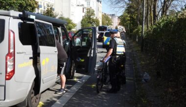 Hamburg: Radfahrerin nach Unfall in Lebensgefahr
