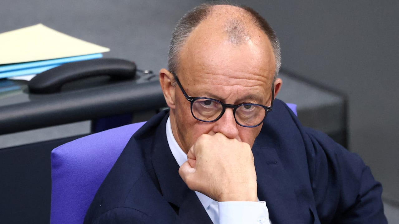 INSA-Umfrage: So unzufrieden sind die Deutschen mit Kanzler Merz | Politik