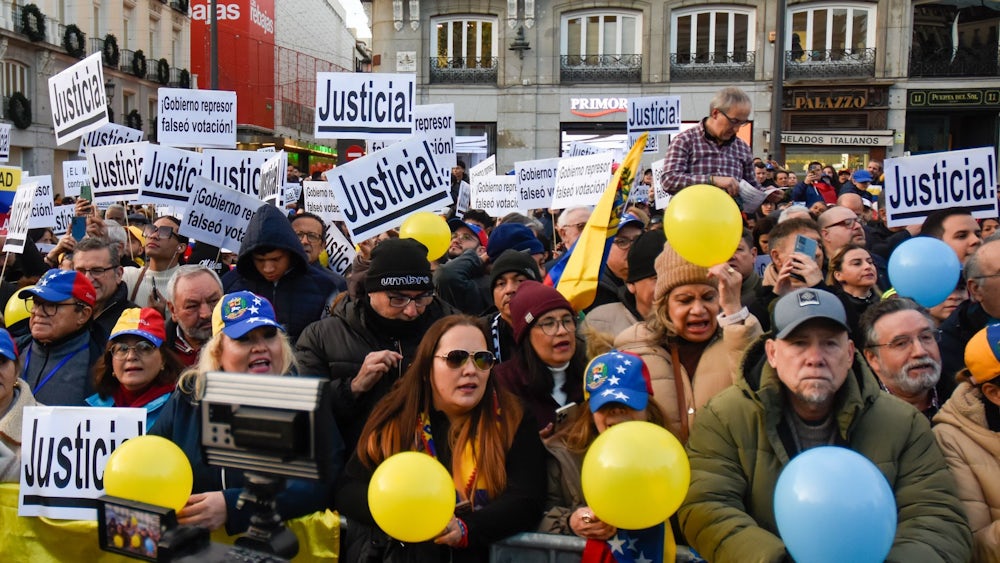 Die Venezolaner stimmen mit den Füßen ab. Millionen von Menschen haben das südamerikanische Land seit dem Amtsantritt von Präsident Maduro verlassen. (Archivbild)