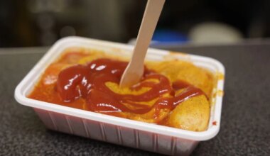 Streit um Currywurst: Duisburg beansprucht Erfindung für sich - Panorama