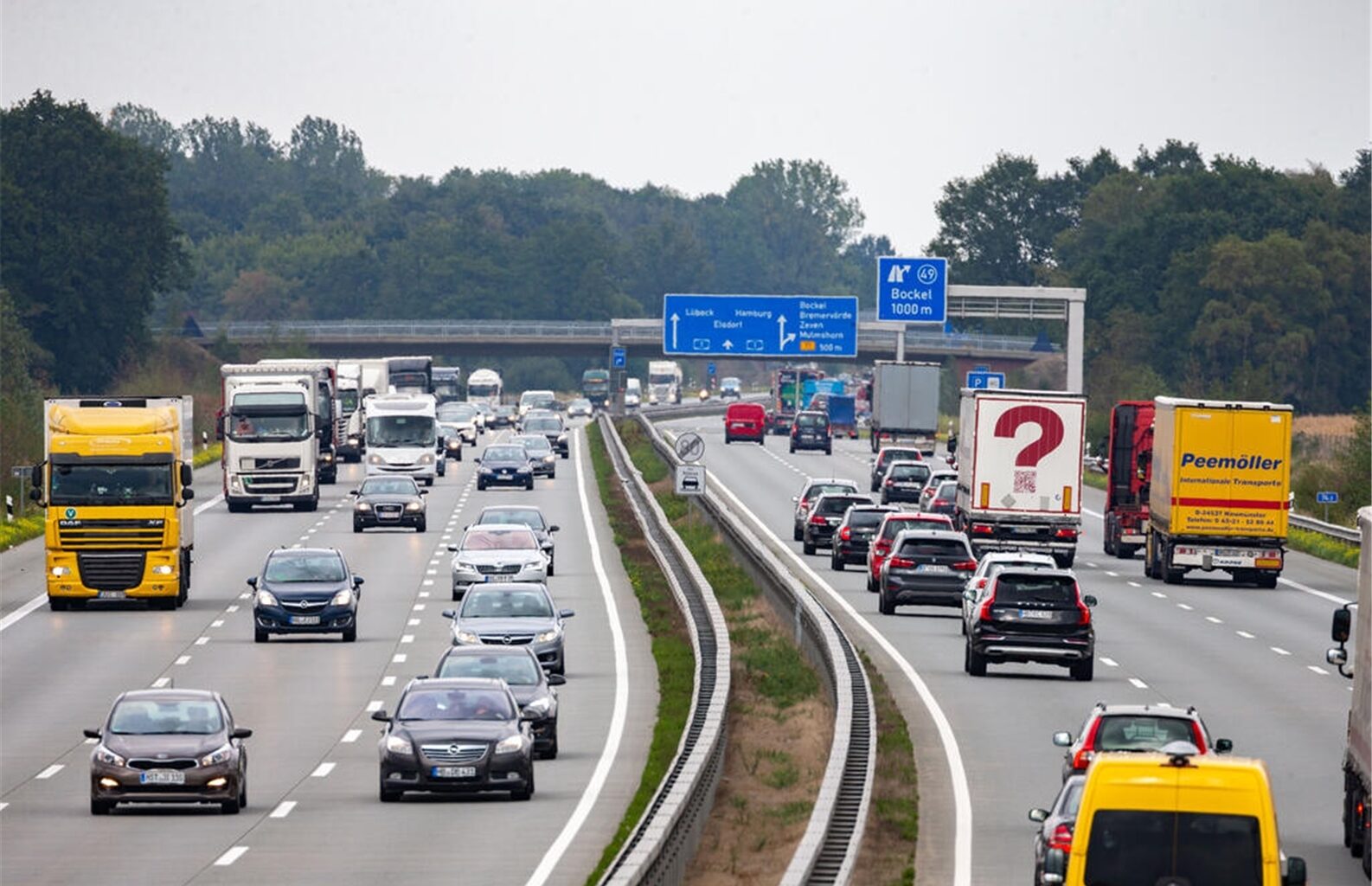 Autofahrer stoppt mitten auf der A1 und hält eine Predigt