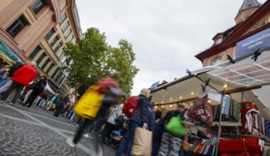 Verkaufsoffener Sonntag in Mainz: Trotz Regens viel Betrieb