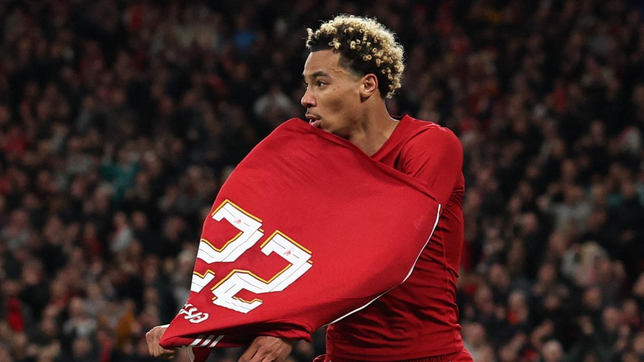 Kuriose Gelb-Rote Karte: Ekitiké schießt Liverpool zum Pokalsieg - und irritiert
