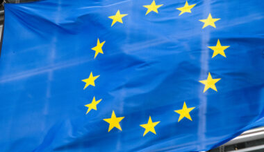 EU-Gericht bescheinigt EU-Kommission Formfehler bei Berechnung von Aufsichtsgebühren.