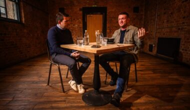 Tommy Robinson führt Marsch durch London: Briten protestieren | Politik