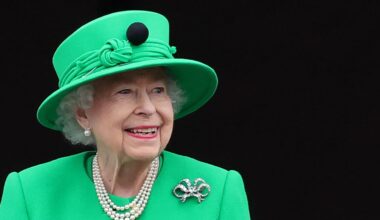 Queen bat Ärzte: „Können Sie mich dafür am Leben halten?“ | Unterhaltung