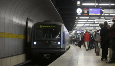 München: Mann randaliert in der U5 - München