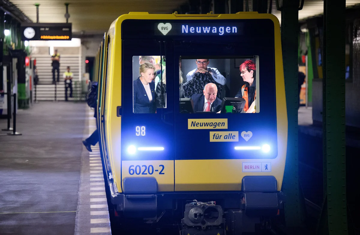 Berliner Nahverkehr - Mit Rucklern in die U-Bahn-Zukunft - Neue Wagen für Berlin - Wirtschaft