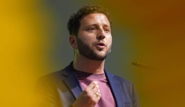 „Es ist eine Schande“ – Grünen-Chef Banaszak empört über Umgang mit Afghanen