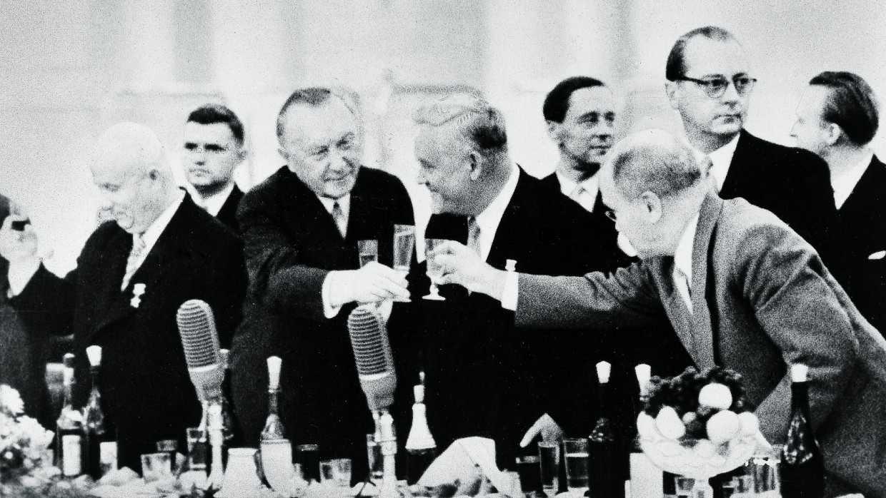 Festbankett im September 1955 im Kreml mit Nikita Chruschtschow, Konrad Adenauer,  Nikolai Bulganin und Wjatscheslaw Molotow