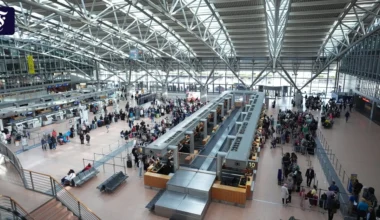 Kerosinmangel am Flughafen Hamburg löst Diskussionen aus