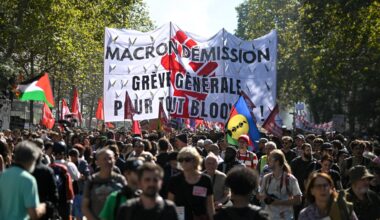 Demonstranten in Paris am 18. September 2025