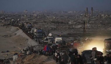 Krieg in Nahost: Flucht im Schritttempo, große Angst um Geiseln
