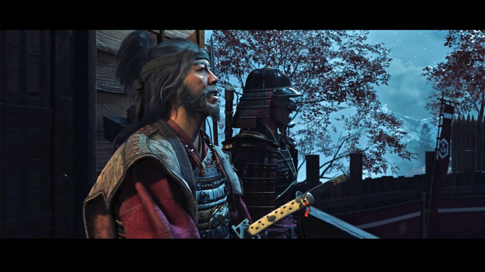 Lord Saito, der Anführer der Yotei 6. In Cutscenes oder beim Ritt durch die Spielwelt switcht der Bildausschnitt. Die schwarzen Balken könnt ihr jedoch in den Einstellungen auch deaktivieren.